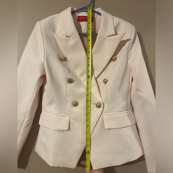 Blazer - Picture 8 of 10